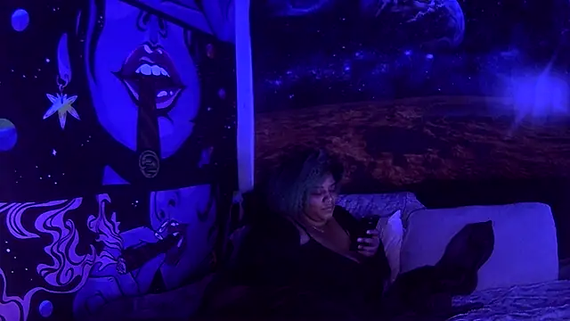 AutumnHart online show from 01-20-25, 06:21