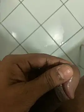 Snapshot of SLhotman chatting on 01-05-25, 09:25 SLhotman online show from 01-05-25, 09:25