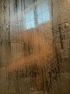 Snapshot of RoodoggXL chatting on 12-24-24, 12:44 RoodoggXL online show from 12-24-24, 12:44