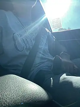 Snapshot of RoodoggXL chatting on 01-12-25, 06:38 RoodoggXL online show from 01-12-25, 06:38