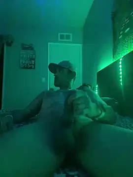 Snapshot of RoodoggXL chatting on 01-23-25, 02:33 RoodoggXL online show from 01-23-25, 02:33