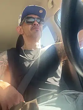 Snapshot of RoodoggXL chatting on 02-02-25, 08:08 RoodoggXL online show from 02-02-25, 08:08