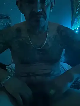 Snapshot of RoodoggXL chatting on 02-11-25, 01:10 RoodoggXL online show from 02-11-25, 01:10