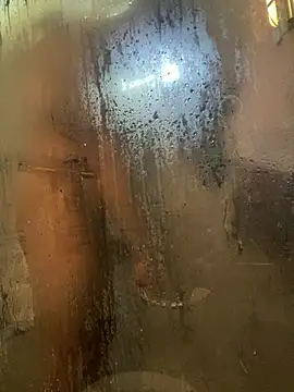 Snapshot of RoodoggXL chatting on 03-18-25, 10:26 RoodoggXL online show from 03-18-25, 10:26