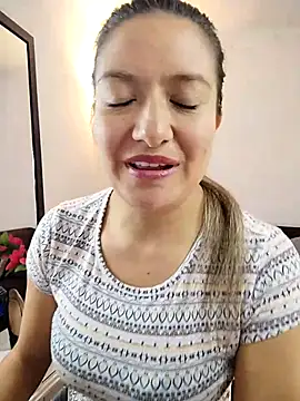 valeriahunter1 online show from 11-20-25, 10:31