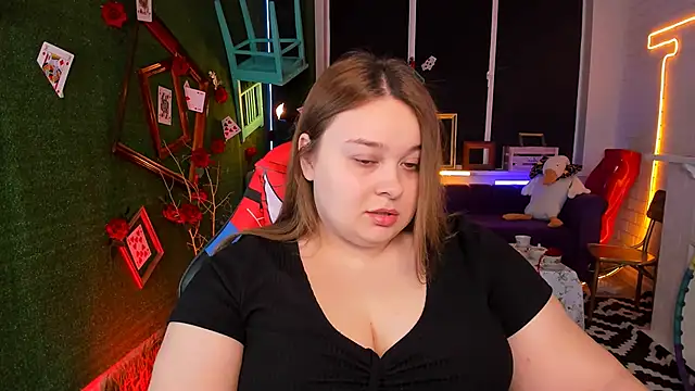 Snapshot of KimberlyMaran chatting on 02-25-25, 09:09 KimberlyMaran online show from 02-25-25, 09:09