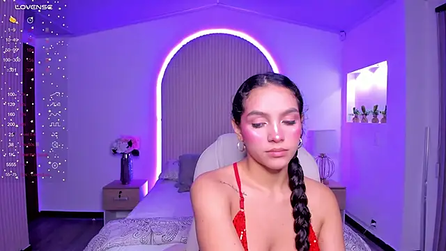 Snapshot of anahi_curlie1 chatting on 01-15-25, 03:43 anahi curlie1 online show from 01-15-25, 03:43