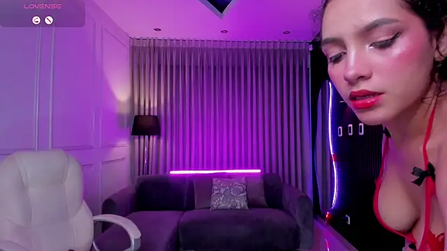 Snapshot of anahi_curlie1 chatting on 01-24-25, 08:34 anahi curlie1 online show from 01-24-25, 08:34