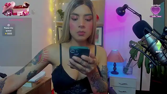 Snapshot of Yeriawaddell_ chatting on 01-21-25, 02:00 Yeriawaddell  online show from 01-21-25, 02:00