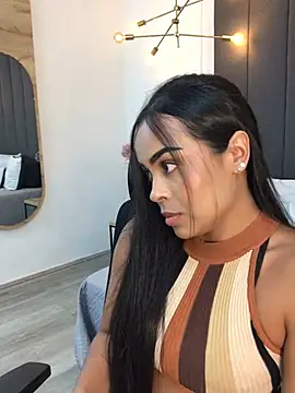 JuanaSimons online show from 01-04-25, 02:25