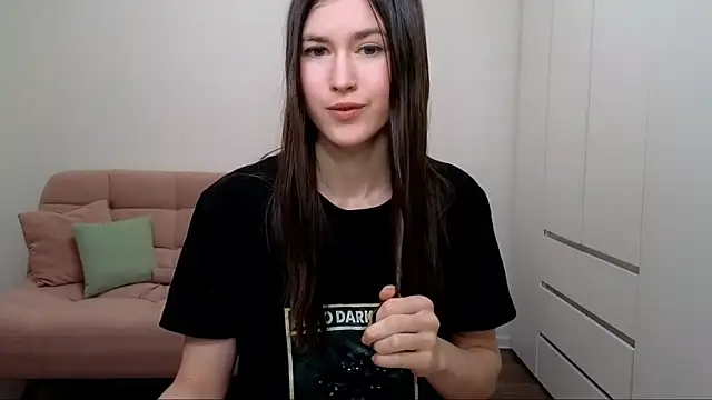 AliciaNewell online show from 03-10-25, 12:37