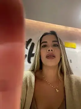 Emilia Bakerr online show from 12-27-24, 04:21