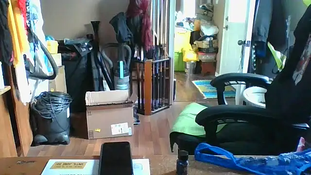 Snapshot of Daremeknot chatting on 05-22-26, 01:17 Daremeknot online show from 05-22-26, 01:17