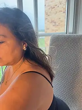 MrsFoucher online show from 03-18-25, 09:53