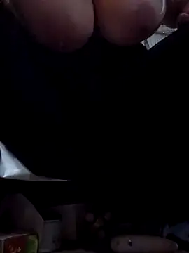 Snapshot of sweetkitty111 chatting on 01-12-26, 10:59 sweetkitty111 online show from 01-12-26, 10:59