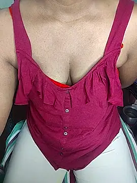 Snapshot of Telugu_ammayi_pooja chatting on 09-24-25, 04:43 Telugu ammayi pooja online show from 09-24-25, 04:43