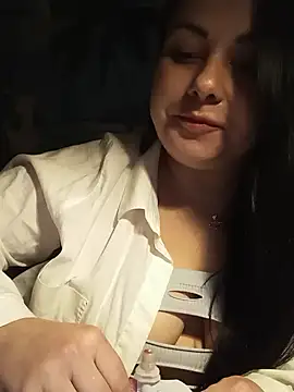Snapshot of DaisyStreet chatting on 02-10-25, 05:41 DaisyStreet online show from 02-10-25, 05:41