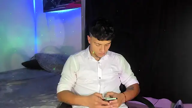 Dominic Biker   online show from 12-12-24, 04:04