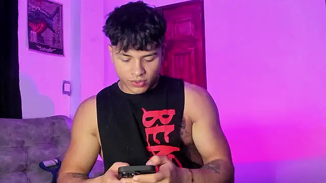 Snapshot of Dominic_Biker__ chatting on 02-12-26, 03:23 Dominic Biker online show from 02-12-26, 03:23