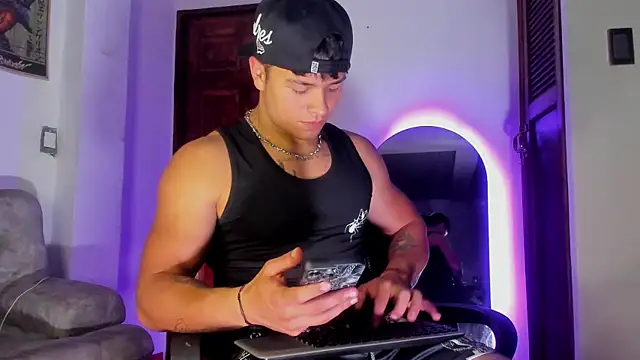 Dominic Biker   online show from 06-23-26, 02:31