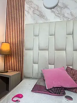 Snapshot of Hannagarces chatting on 12-01-25, 11:37 Hannagarces online show from 12-01-25, 11:37