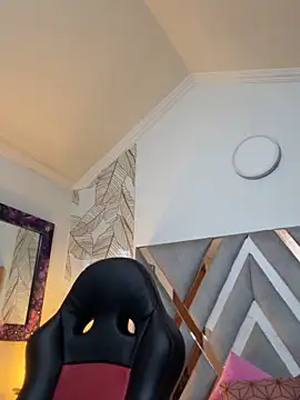 Hannagarces online show from 03-24-26, 11:26