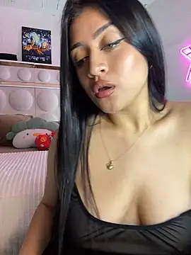 Snapshot of lucianaroy chatting on 01-16-25, 03:23 lucianaroy online show from 01-16-25, 03:23