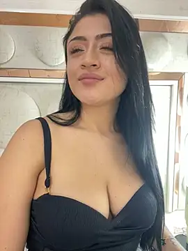 Snapshot of lucianaroy chatting on 02-24-25, 02:08 lucianaroy online show from 02-24-25, 02:08