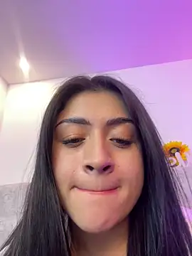 Snapshot of lucianaroy chatting on 09-13-25, 06:35 lucianaroy online show from 09-13-25, 06:35