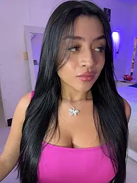 Snapshot of lucianaroy chatting on 11-08-25, 06:07 lucianaroy online show from 11-08-25, 06:07