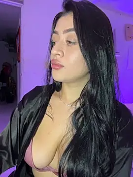 lucianaroy online show from 12-21-25, 01:13