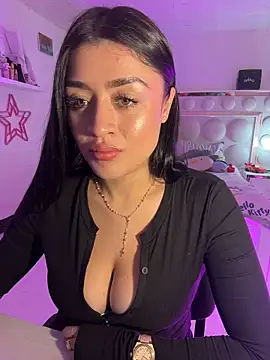 lucianaroy online show from 03-18-26, 05:49