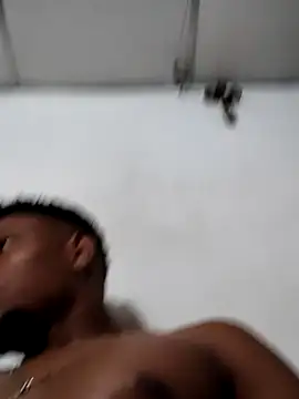 hugo3918  online show from 10-20-25, 02:50