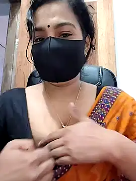 Snapshot of Ritusri_Dotta chatting on 12-18-24, 02:53 Ritusri Dotta online show from 12-18-24, 02:53