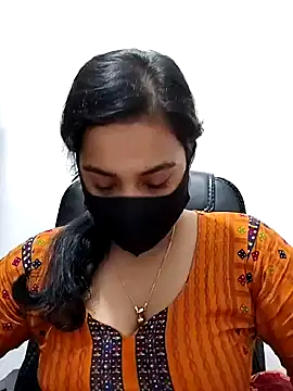 Snapshot of Ritusri_Dotta chatting on 12-21-24, 01:53 Ritusri Dotta online show from 12-21-24, 01:53