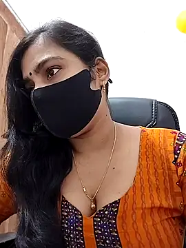 Snapshot of Ritusri_Dotta chatting on 02-07-25, 10:08 Ritusri Dotta online show from 02-07-25, 10:08