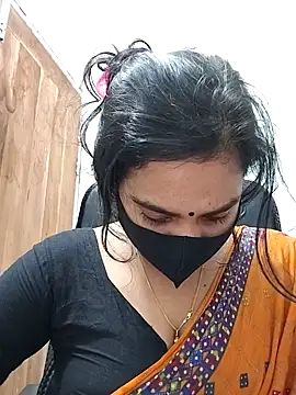 Snapshot of Ritusri_Dotta chatting on 02-07-25, 03:41 Ritusri Dotta online show from 02-07-25, 03:41