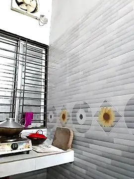 Snapshot of Ritusri_Dotta chatting on 02-11-25, 04:56 Ritusri Dotta online show from 02-11-25, 04:56
