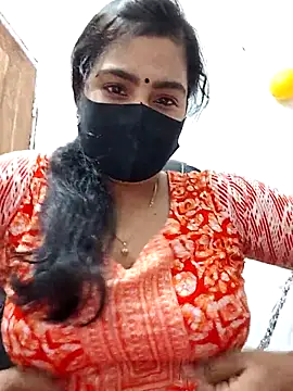Snapshot of Ritusri_Dotta chatting on 02-18-25, 04:37 Ritusri Dotta online show from 02-18-25, 04:37