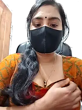 Snapshot of Ritusri_Dotta chatting on 02-18-25, 07:41 Ritusri Dotta online show from 02-18-25, 07:41