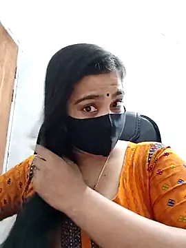 Snapshot of Ritusri_Dotta chatting on 02-23-25, 04:46 Ritusri Dotta online show from 02-23-25, 04:46