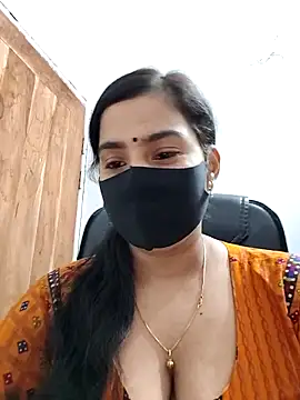 Snapshot of Ritusri_Dotta chatting on 02-25-25, 06:42 Ritusri Dotta online show from 02-25-25, 06:42