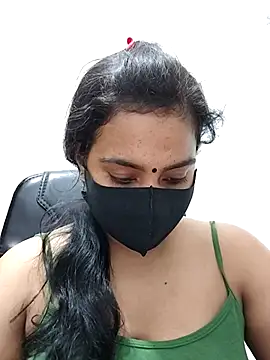 Snapshot of Ritusri_Dotta chatting on 03-18-25, 07:42 Ritusri Dotta online show from 03-18-25, 07:42