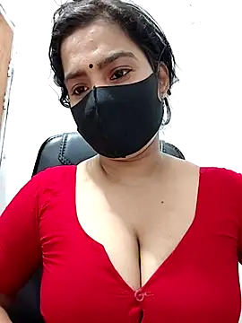 Snapshot of Ritusri_Dotta chatting on 03-19-25, 04:45 Ritusri Dotta online show from 03-19-25, 04:45