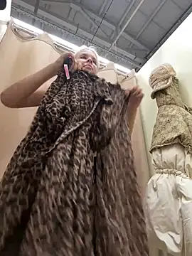 Snapshot of LikaCat chatting on 01-04-25, 06:30 LikaCat online show from 01-04-25, 06:30