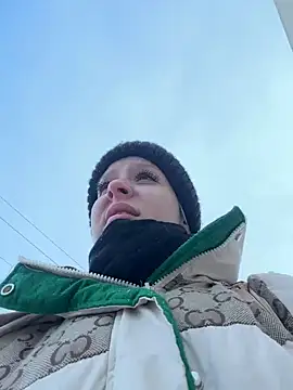 Snapshot of LikaCat chatting on 01-18-25, 07:17 LikaCat online show from 01-18-25, 07:17