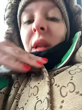 Snapshot of LikaCat chatting on 01-31-25, 04:14 LikaCat online show from 01-31-25, 04:14