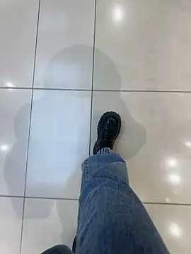 Snapshot of LikaCat chatting on 10-08-25, 03:59 LikaCat online show from 10-08-25, 03:59