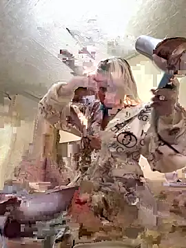 Snapshot of LikaCat chatting on 10-19-25, 02:01 LikaCat online show from 10-19-25, 02:01