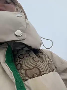 Snapshot of LikaCat chatting on 11-05-25, 02:55 LikaCat online show from 11-05-25, 02:55